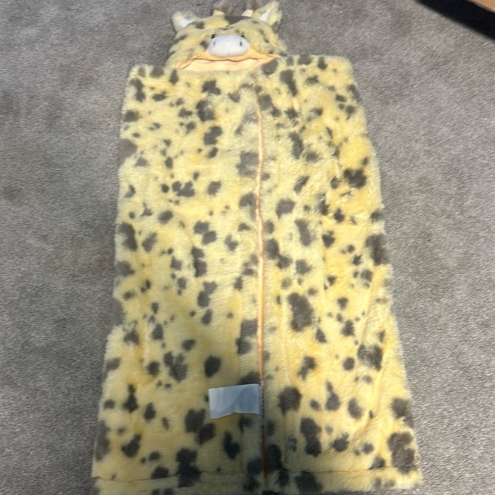 Little Miracles Plush giraffe Animal Hugs Hooded Baby Blanket